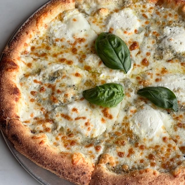 Four Cheese Pizza (Medium).