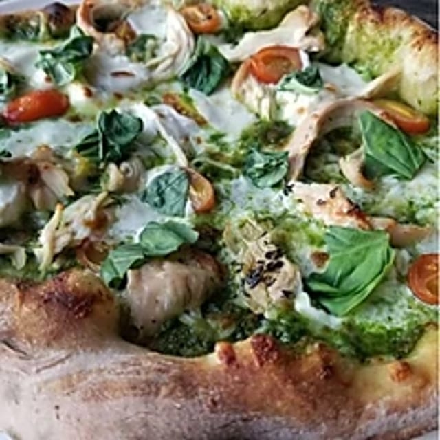 Chicken Pesto Pizza (Large).